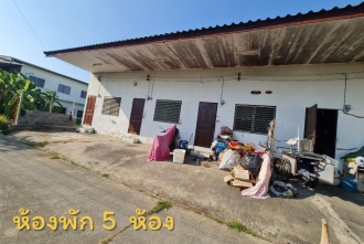 ด้านหน้าห้องเช่า