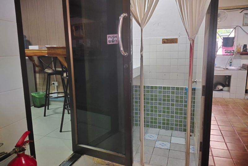 อาคารพาณิชย์ ซอยพหลโยธิน ตึก 2 ชั้น พื้นที่ 22 ตร.ว หน้ากว้าง 6 เมตร ซอย พหลโยธิน 18/1 