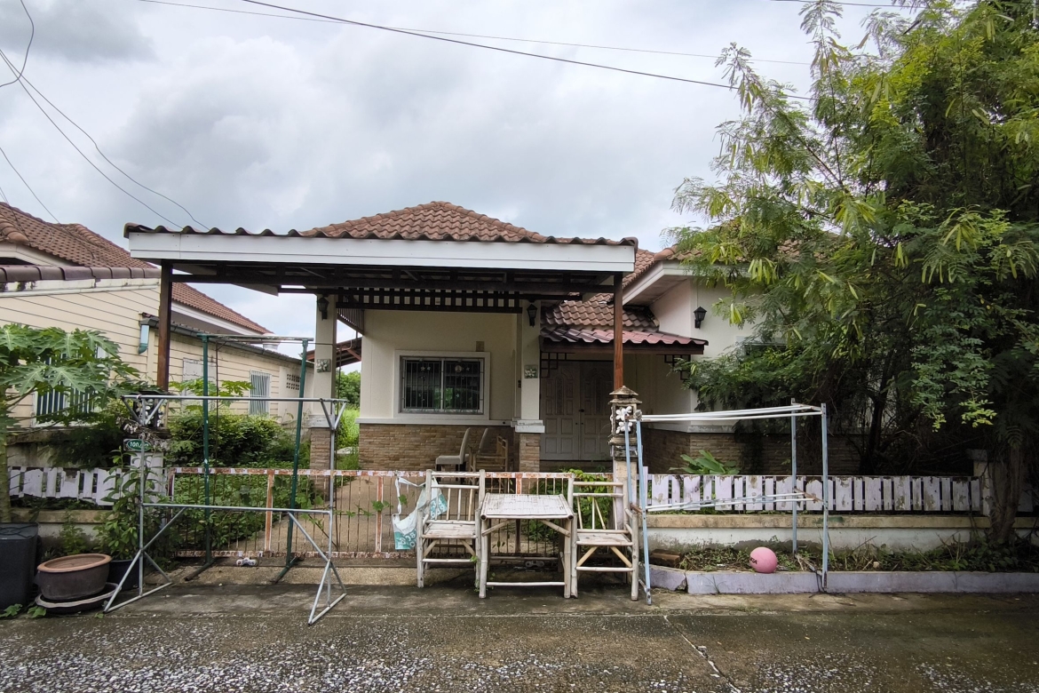 ขายด่วนตามสภาพ! บ้านเดี่ยว หมู่บ้านบ้านสวนปาลิกา นครนายก 57 ตร.ว. โครงสร้างแกร่ง เหมาะรีโนเวท
