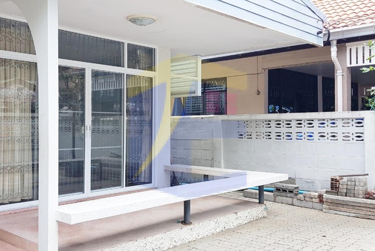 บ้านเดี่ยว เรวดี 49 ตลาดขวัญ  ชั้นเดียว เนื้อที่ 54 ตรว. 3 ห้องนอน 2 ห้องน้ำ แอร์
