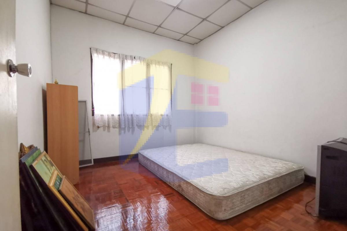 ขายทาวน์เฮ้าส์ หมู่บ้านอัญชลี สนามบินน้ำ ซอยนนทบุรี 42 ซอย 13