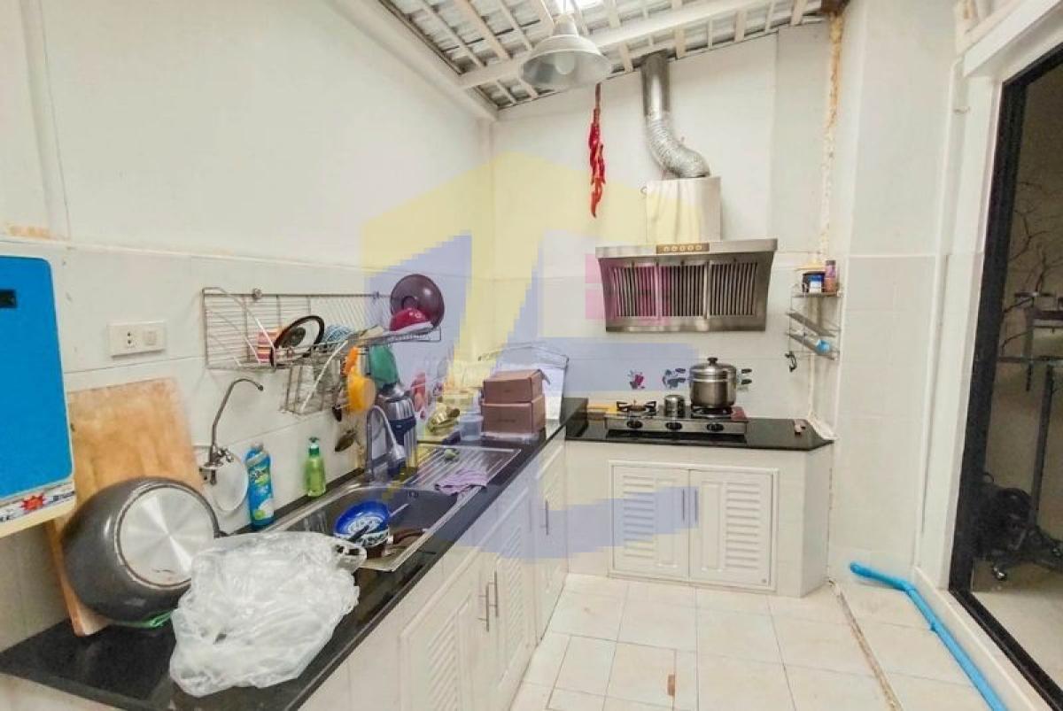 บ้านกลางเมือง กัลปพฤกษ์  169 ซอย 9 หน้ากว้าง 4.5 เมตร ใกล้ BTS วุฒากาศ 3 ชั้น 