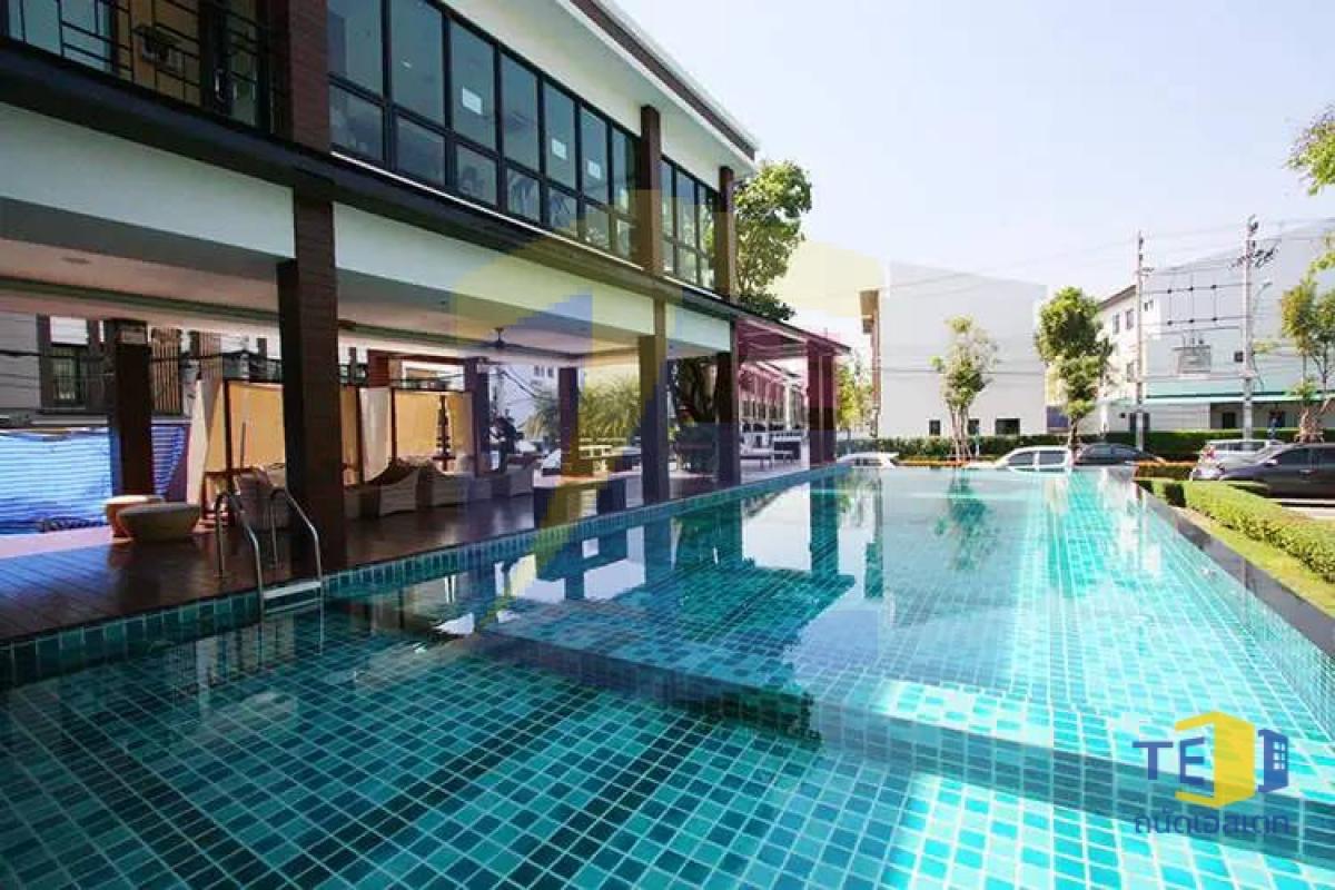 บ้านกลางเมือง กัลปพฤกษ์  169 ซอย 9 หน้ากว้าง 4.5 เมตร ใกล้ BTS วุฒากาศ 3 ชั้น 