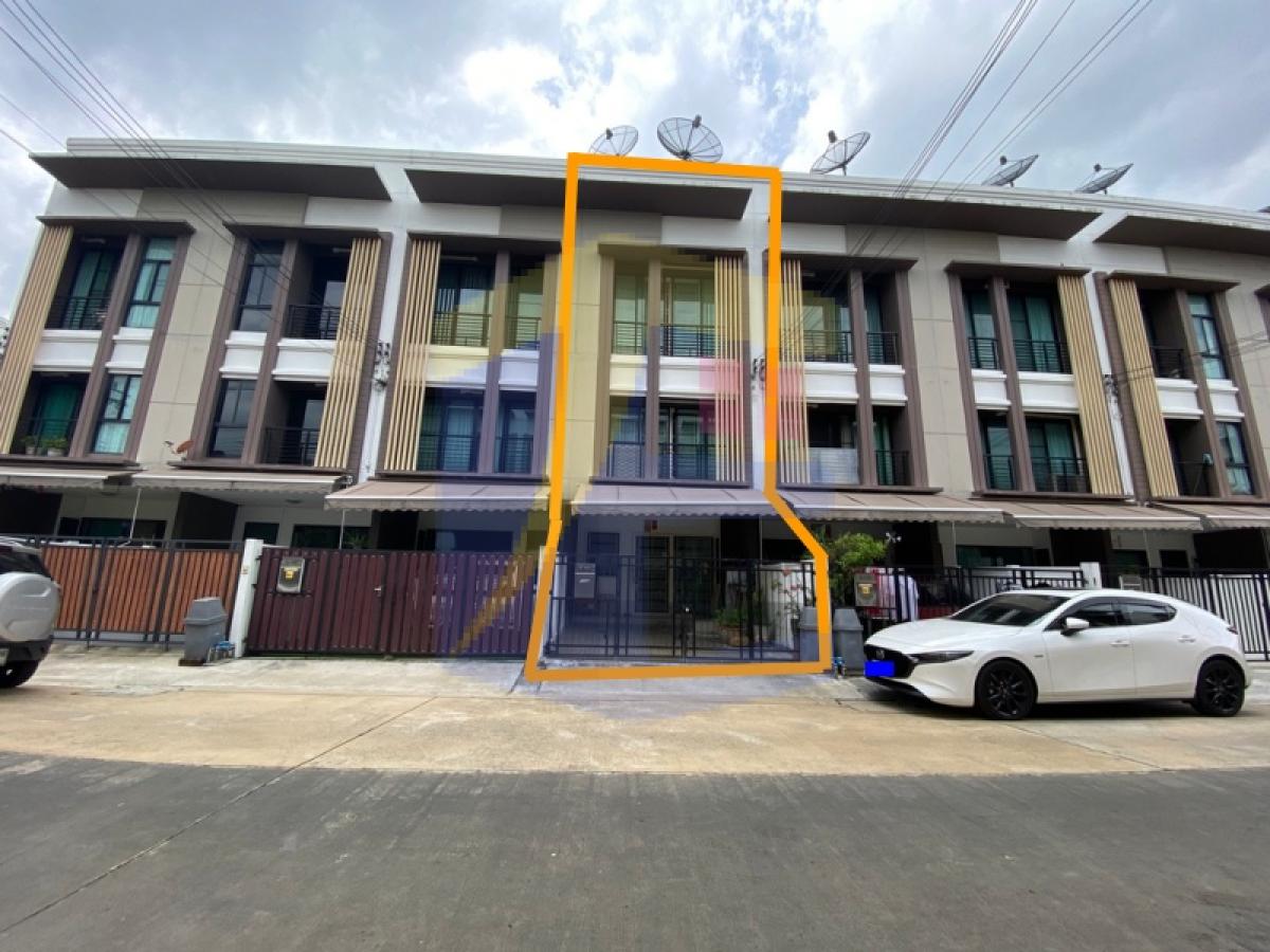 บ้านกลางเมือง กัลปพฤกษ์  169 ซอย 9 หน้ากว้าง 4.5 เมตร ใกล้ BTS วุฒากาศ 3 ชั้น 