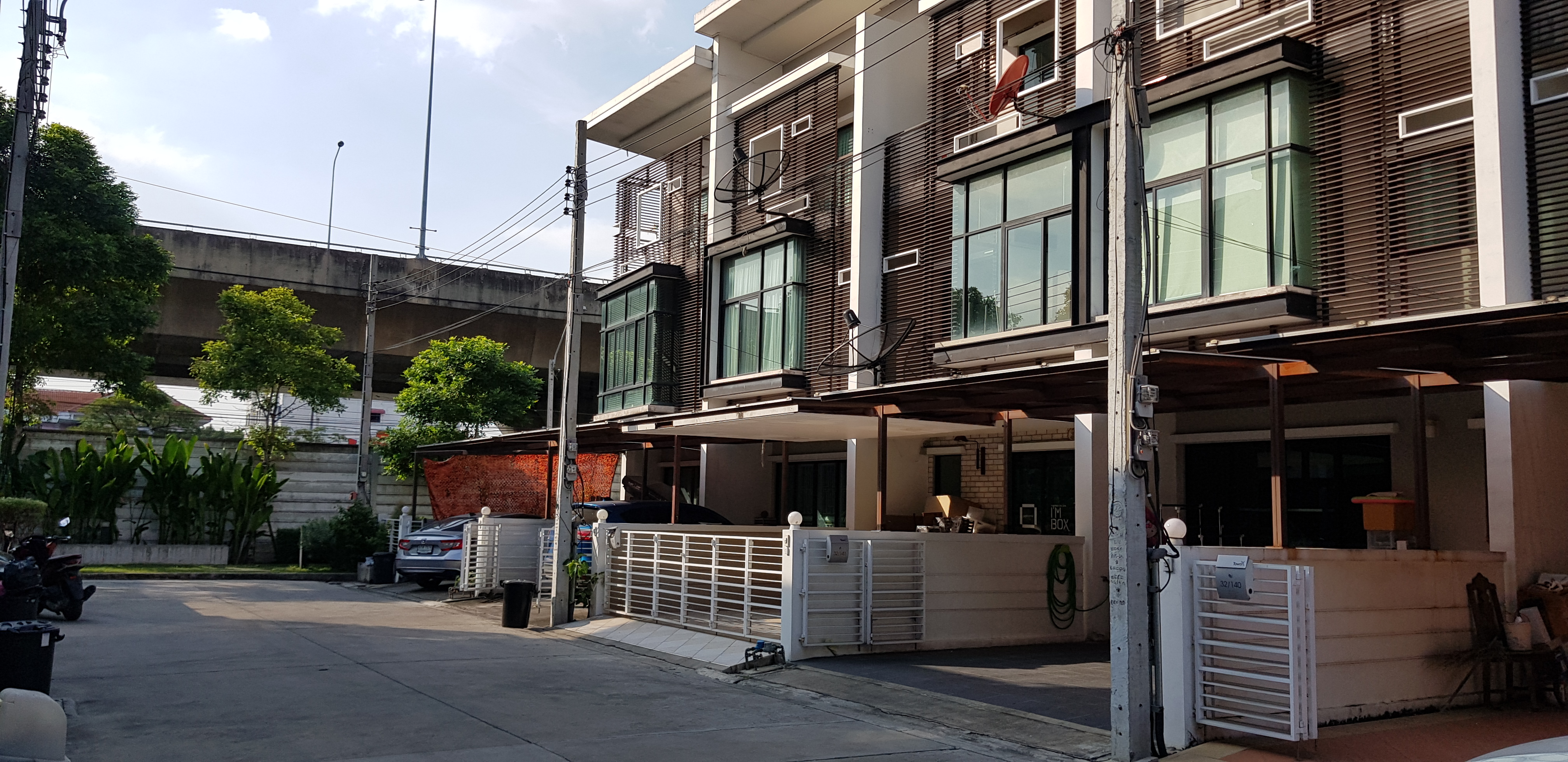 ทาวน์พลัส เอ็กซ์ ประชาชื่น/Town Plus X Prachachuen
